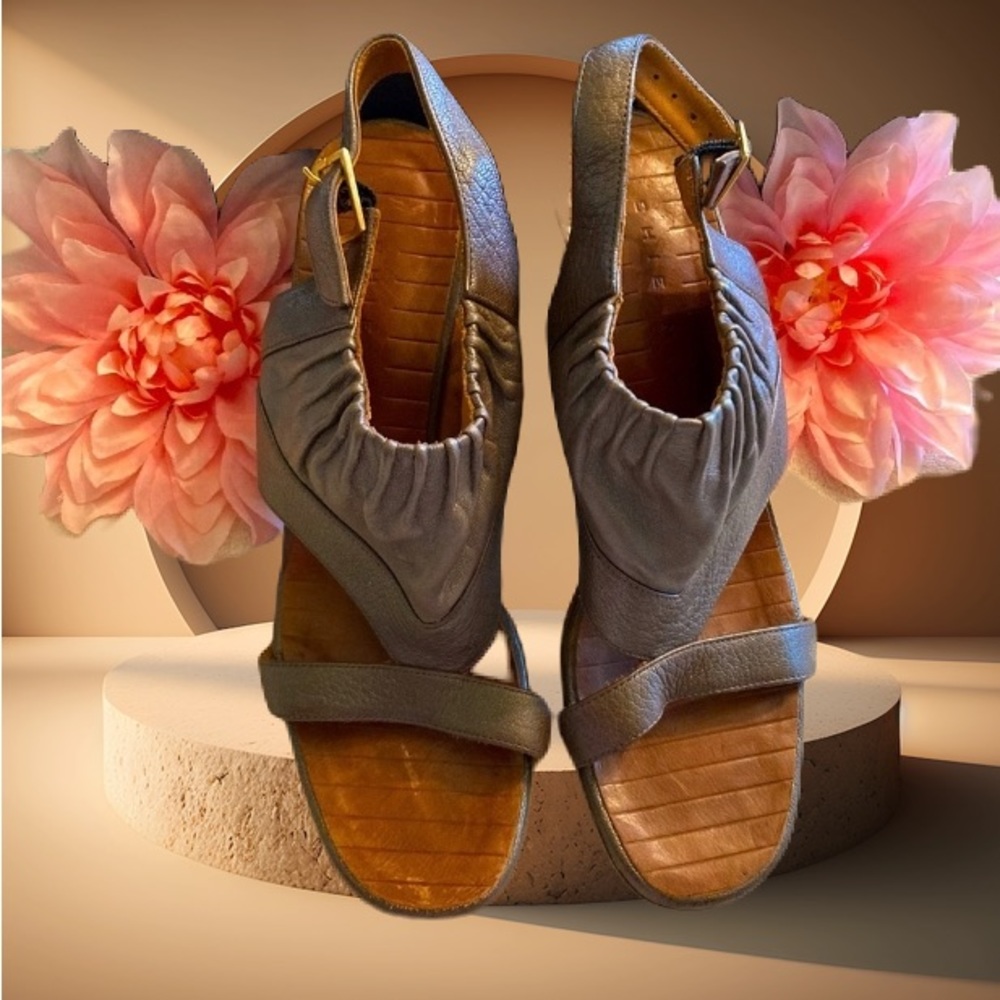 Vintage Chie Mihara Metallic Bronze Heels